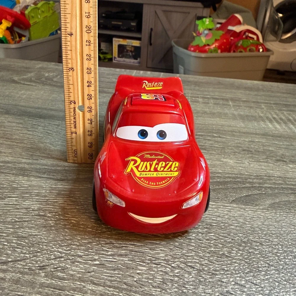 Disney Pixar Cars Lightning McQueen Red Rust-eze 95 Race Car Toy 2020 Mattel